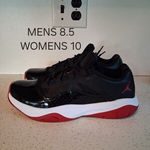 PRICE IS FIRM!!! SIZE 8.5 - JORDAN 11 CMFT LOW, BRED (2021). PRE-OWNED NO BOX.